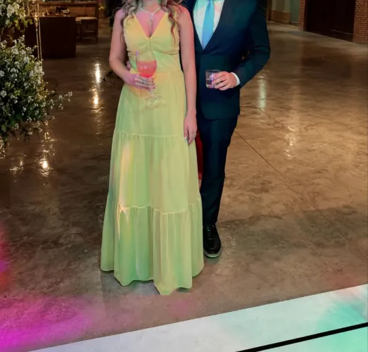 Vestido madrinha amarelo manteiga