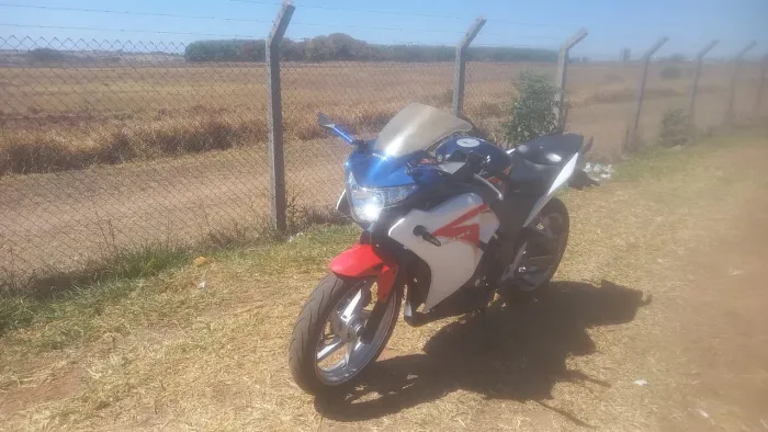 Apenas venda á vista, CBR 250R 2012