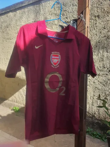 Camisa Retrô Arsenal 2005/06 Home