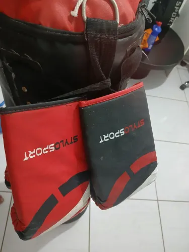 Saco de box + 2 pares de luva
