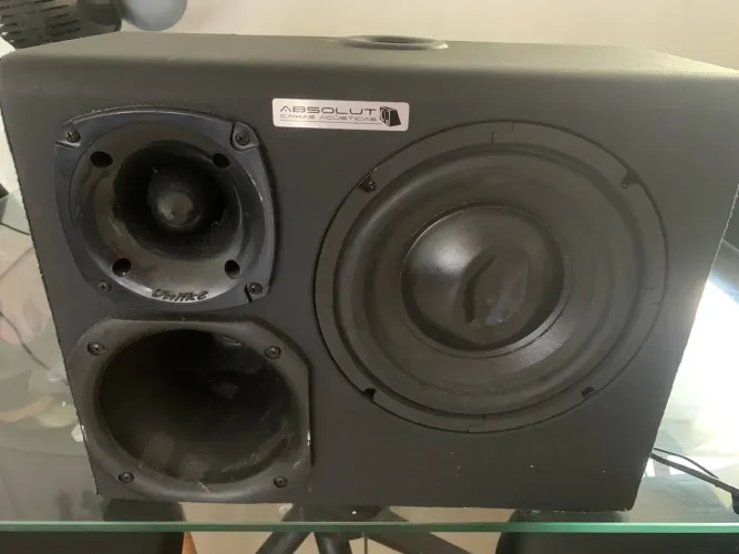 Caixa de som Amplificada Absolute 8? 