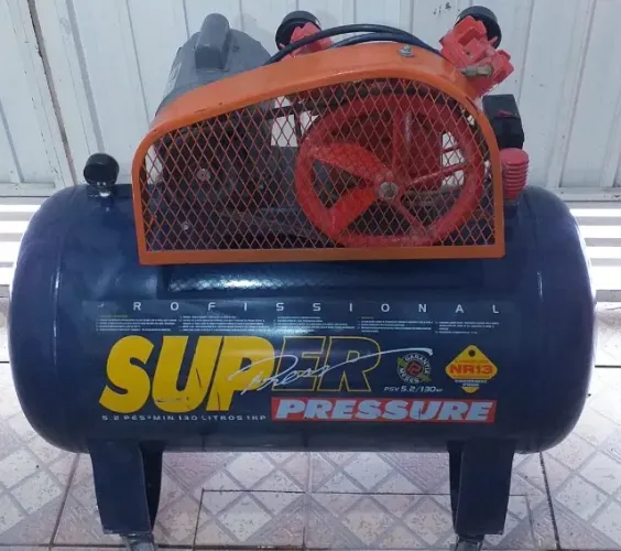 Compressor profissional 150 libras (novo)
