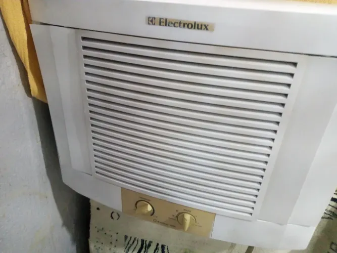 Ar Eletrolux 7500.btus 127v gelando 