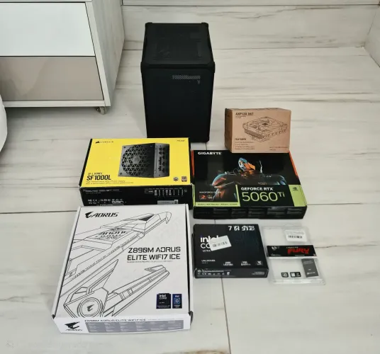 PC Gamer / Workstation Top: Core Ultra 7 265K, 64GB DDR5, RTX 5060 Ti 16GB, Z890, SF1000L<br>