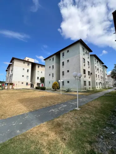 Alugo - Cond. Vitoria São Luis - 2 Quartos - Terreo - Cozinha Com Projetados - 060