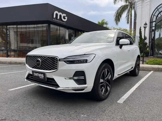 Volvo XC-60 T-8 Plus 2.0 AWD (híbrido) 2026