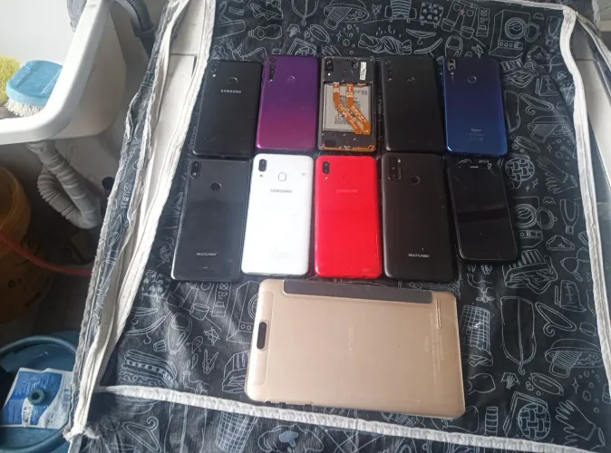 Celular para peças ou reparo