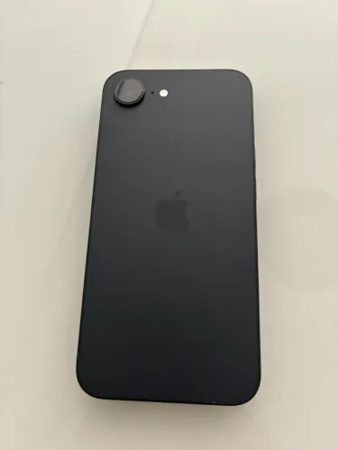 iPhone 16e, 128 GB - Excelente estado