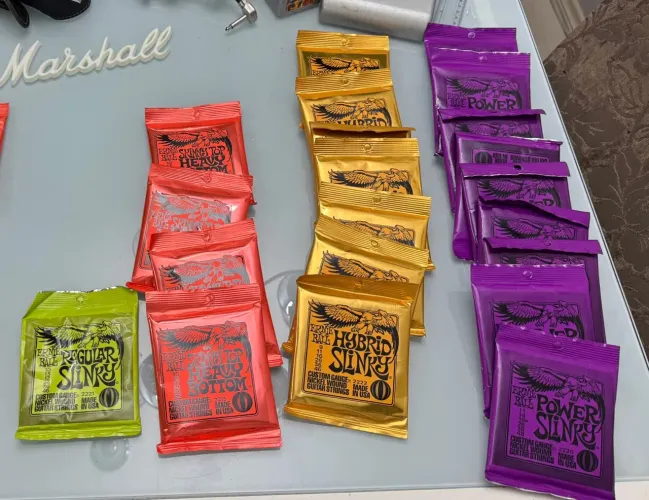 Cordas Ernie Ball  varios modelos  desapego