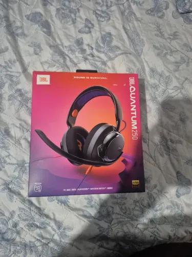 Vendo fone de ouvido novo, JBL quantum 250