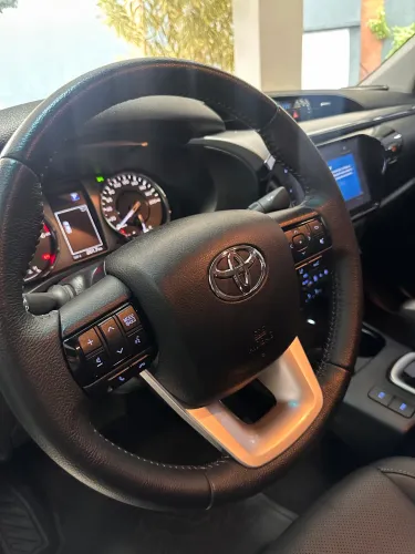 Toyota Hilux CD SRX 4X4 2.8 TDI 16V Diesel Aut. 2024