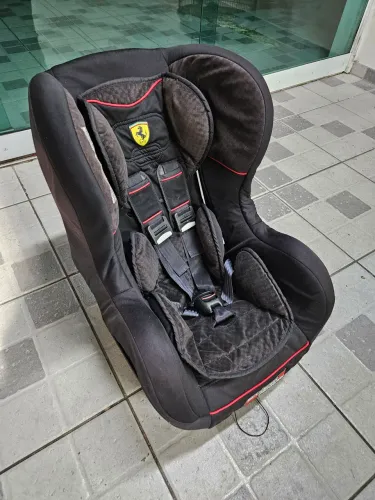 Cadeirinha para automóvel Ferrari
