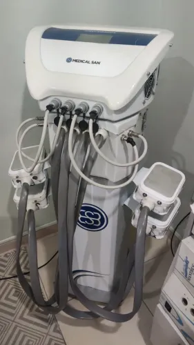 Vendo criolipolise Medical san de 4 placas