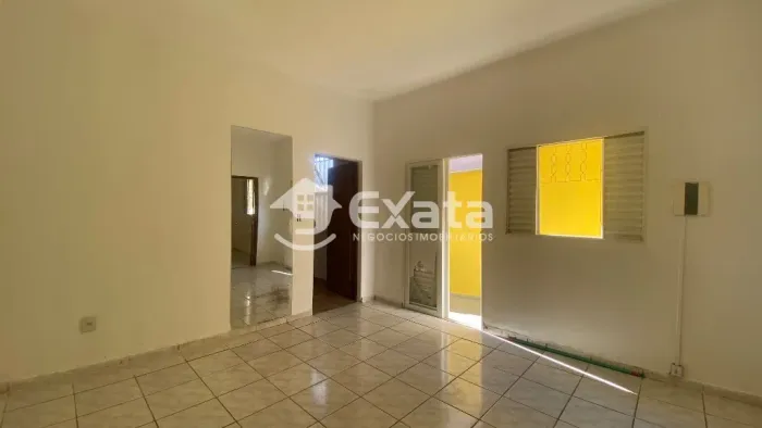 Casa com 2 quartos para alugar na Vila Haro, zona leste de Sorocaba