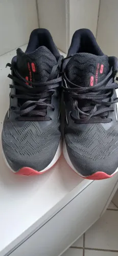 TÊNIS MIZUNO RUNNING 38 WAVE CREATION 25 COM POUCO USO