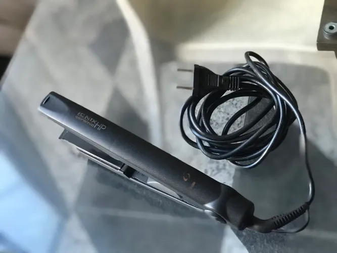 Vende-se prancha profissional ignix hp ceramica toda boa