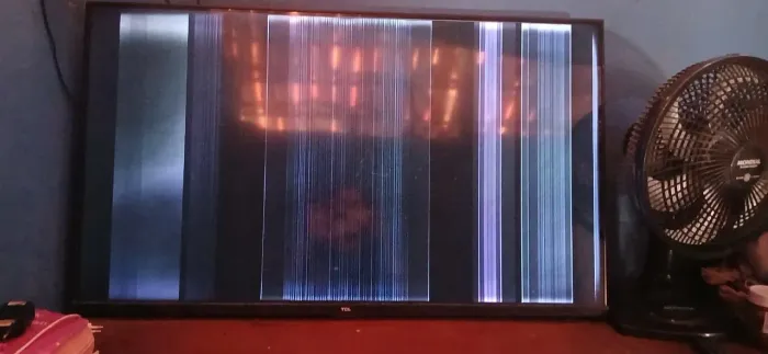 TV TCL 43" PARA RETIRADA DE PEÇAS