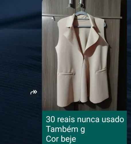 Colete feminino cor beje claro
