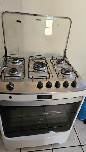 Fogão cinco bocas e forno