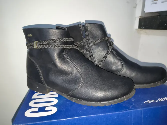Bota Dakota semi-nova TAM 39
