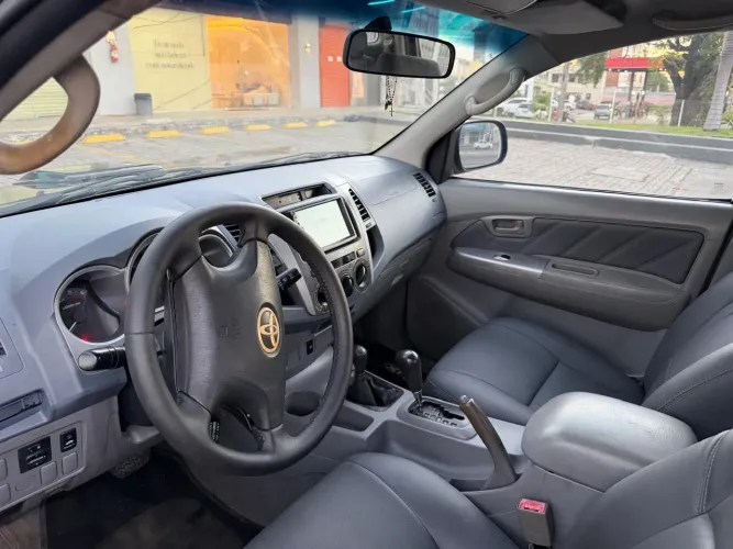Toyota Hilux CD SRV D4-d 4X4 3.0 TDI Diesel AUT 2006