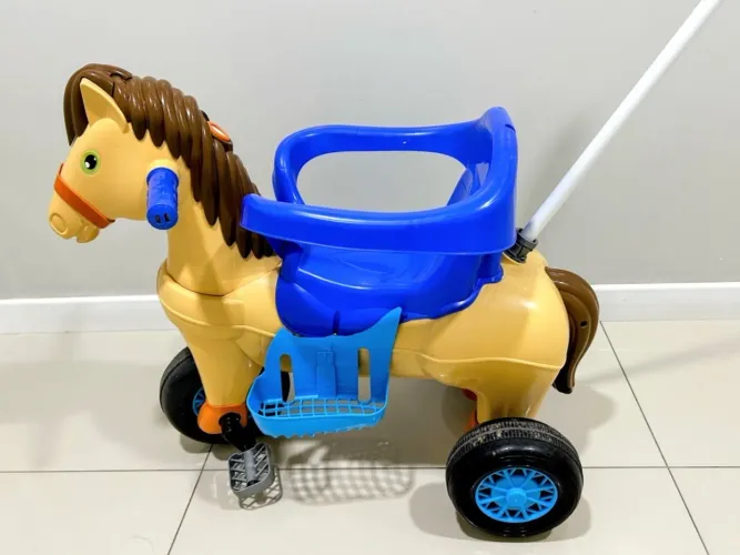 Cavalinho De Passeio e Pedal - Calesita