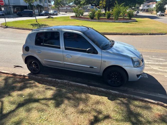 Renault Clio Privilège Hi-flex 1.6 16V 5P 2006