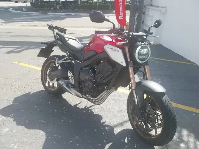 Honda CB 650R Impecável 