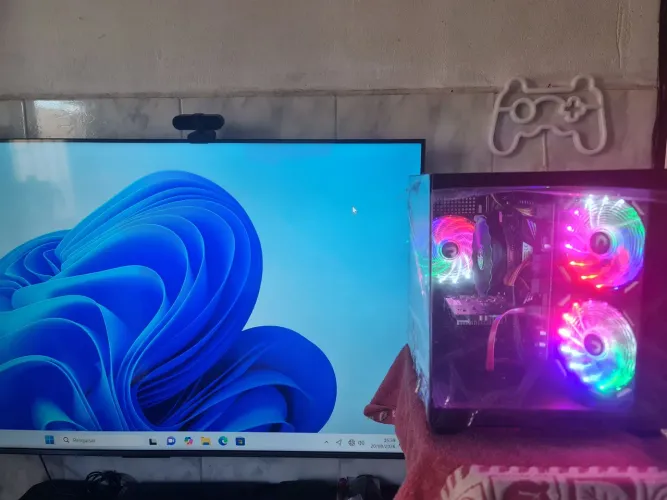 Pc gamer novinho ( bom e barato) troco / aceito cartão 
