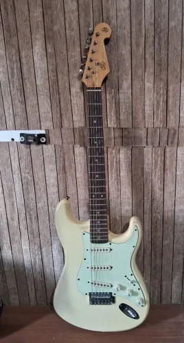 Vendo guitarra sx vintage toda original 