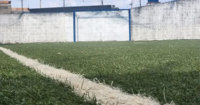Grama sintética usada a venda!
