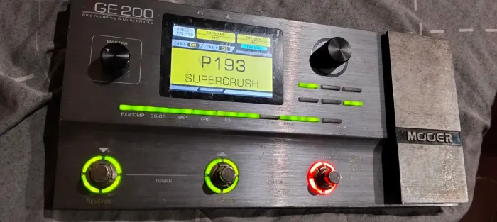 Pedaleira Mooer Ge 200