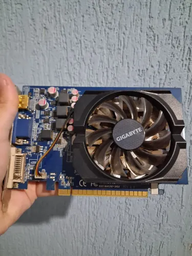 Placa de video GT 420 2GB 