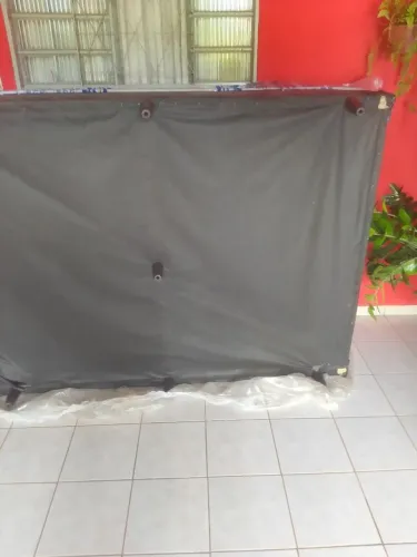Vendo uma cama completa colchão e box semi nova pouco usado 750 muito nova casal normal