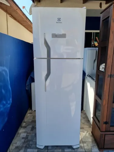 GELADEIRA ELECTROLUX DUPLEX 371L FROST FREE