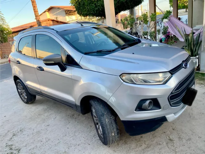 Ford Ecosport Freestyle 1.6 16V Flex 5P 2015
