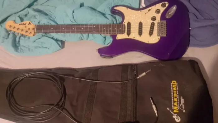 Guitarra Phoenix Roxa ST1 Stratocaster - Estilo Vintage