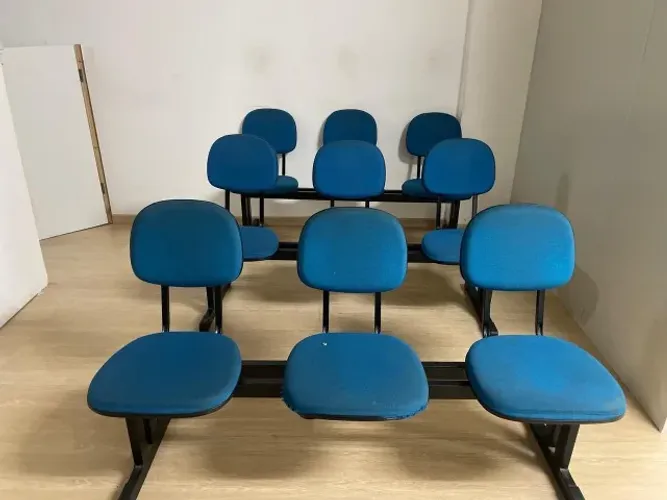 3 longarinas de 3 lugares azul- Escritório/Clinica