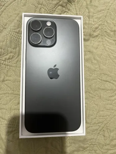 iPhone 16 Pro Max - 256 GB - Semi-Novo