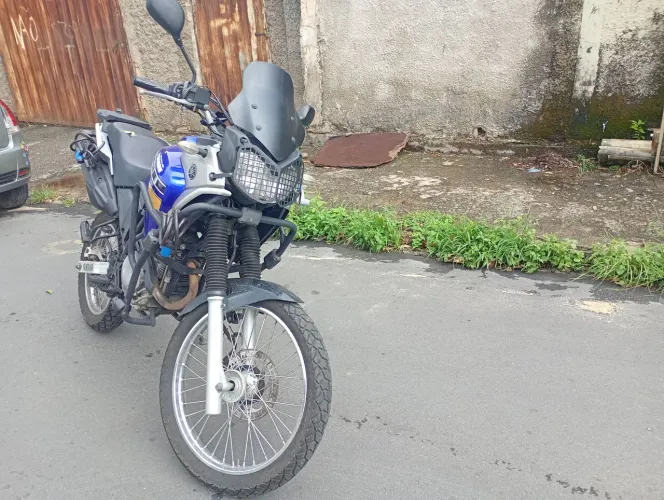 Vende-se moto Yamaha tenere 250