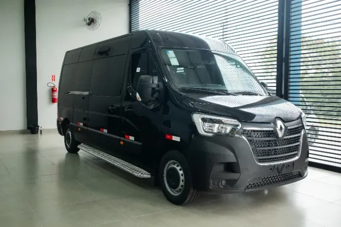 Renault Master 2.3 DCI Executive Longo 16L Dies 2027