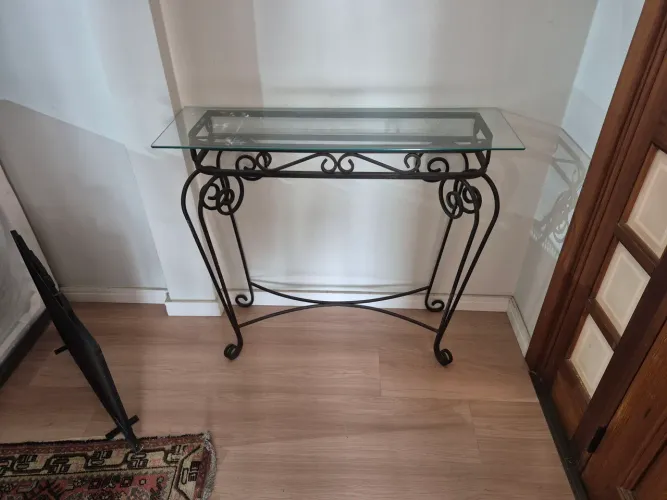 Conjunto aparador e mesa de centro 