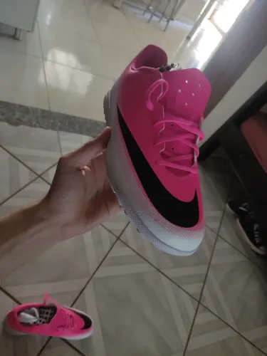 Chuteira de society Nike mercurial