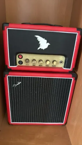 Amplificador Crown Valvulado 15 watts + Caixa com Eminence Fender