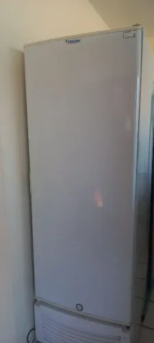 Vende-se frizer Fricom vertical 550L