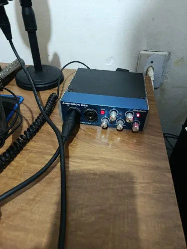 AUDIOBOX 96 EM PERFEITO ESTADO