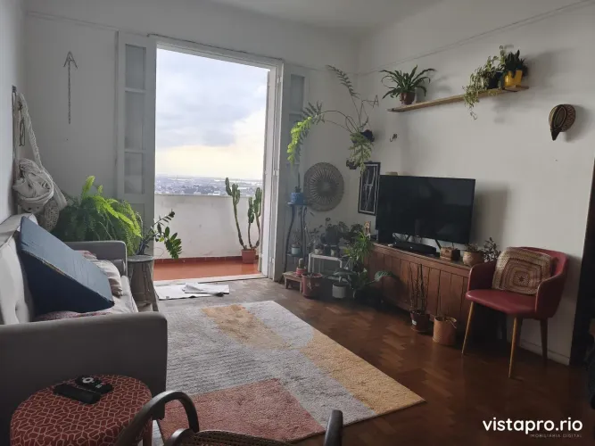Apartamento charmoso com varanda em Santa Teresa