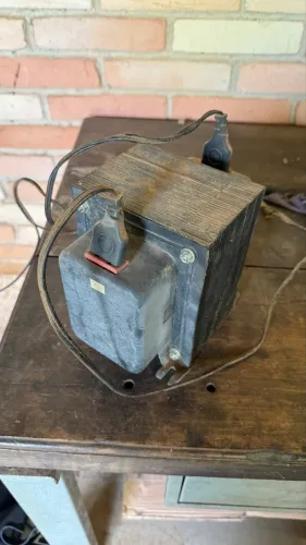 Transformador forte 220 / 110 volts 5000w 
