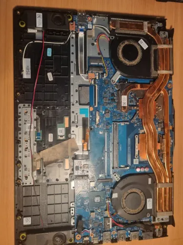 ASUS TUF GAMING F15 com i5,rtx 2050 com placa mãe danificada