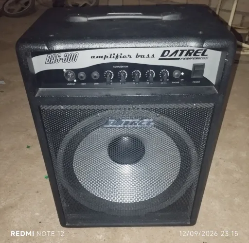 Cubo de contrabaixo Datrel Bass 300 15 polegadas